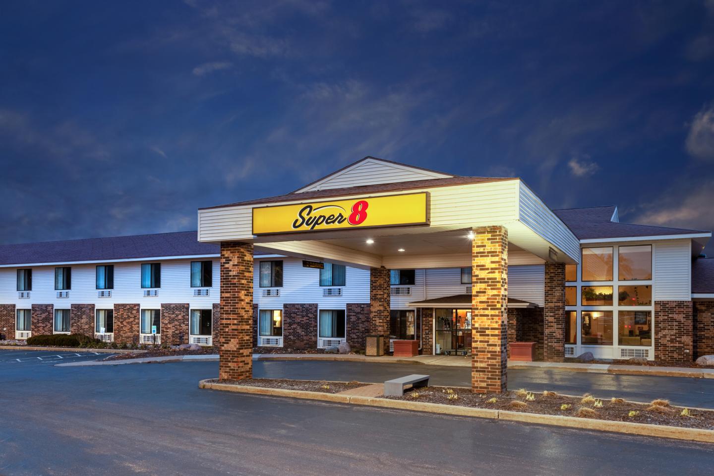 Super 8 Exterior